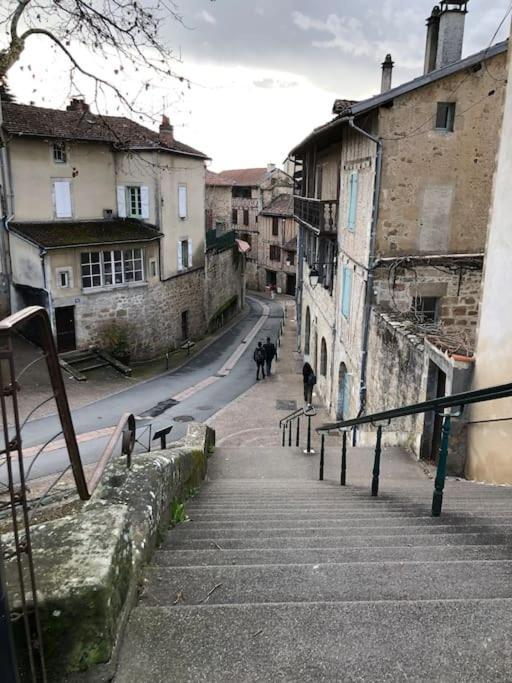 Chez Sophie Et Gege. Maison De Ville, Deux Chambres, De Plain-Pied Figeac Exterior photo